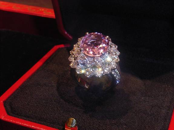 《色戒》 鸽子蛋 钻石<em>女人</em>终极<em>梦想</em>(图) - 中国网