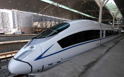 国産CRH3型高速列車の「和諧号」が6月24日午前、北京と天津を結ぶ北京天津都市間鉄道の試運転で最高時速394.3キロを記録し、所要時間は25分10秒だった。これは世界で運行されている鉄道の中では最高時速だ。