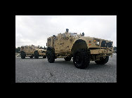 M-ATV(MRAP All Terrain Vehicles)は、米特殊トラックメーカーのオシュコシュ社が開発した新型MRAP。これまでのMRAPと同じく、EFP(指向性爆薬)やRPG(対戦車ロケット)から乗員を防護できる装甲を持つとともに、軽量化と不整地走行性能の強化が図られており、これまでの旧型MRAPに比べ、空輸性や路外での作戦能力が高いと評価されている。 ｢中国網日本語版(チャイナネット)｣　2010年9月21日