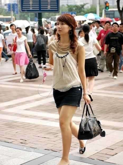 Модные красавицы на улицах Шанхая