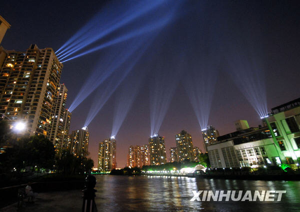 Система освещения реки Сучжоухэ Шанхая сдана в тестовую эксплуатацию в преддверии Дня образования КНР