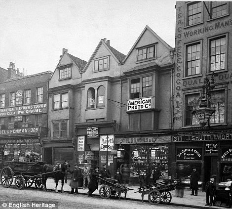 Бороу Хай-стрит в 1903 году 