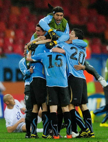 Uruguay vence República de Corea cuartos final mundial 2010 4