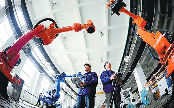 China inaugura gran base industrial de robótica