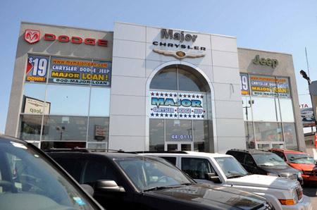 File photo taken on April 24, 2009 shows a Chrysler auto dealership in New York, the United States.[Xinhua]