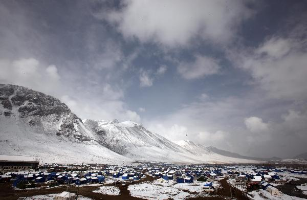 Photo taken on April 22, 2010 shows the tent area in the quake-hit Tibetan Autonomous Prefecture of Yushu, northwest China's Qinghai Province