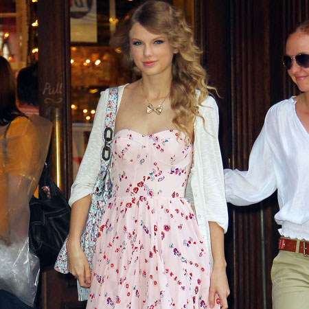 Taylor Swift worries about her relationships