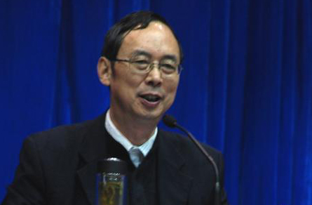 Zhu Qingshi makes a speech at an university in this October 27, 2007 file photo.