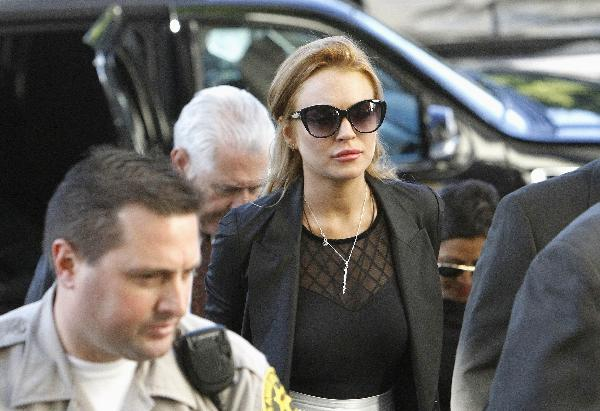 Actress Lindsay Lohan arrives at the Beverly Hills Courthouse for a mandatory appearance in Beverly Hills, California September 24, 2010. [Photo: Xinhua via Reuters File]