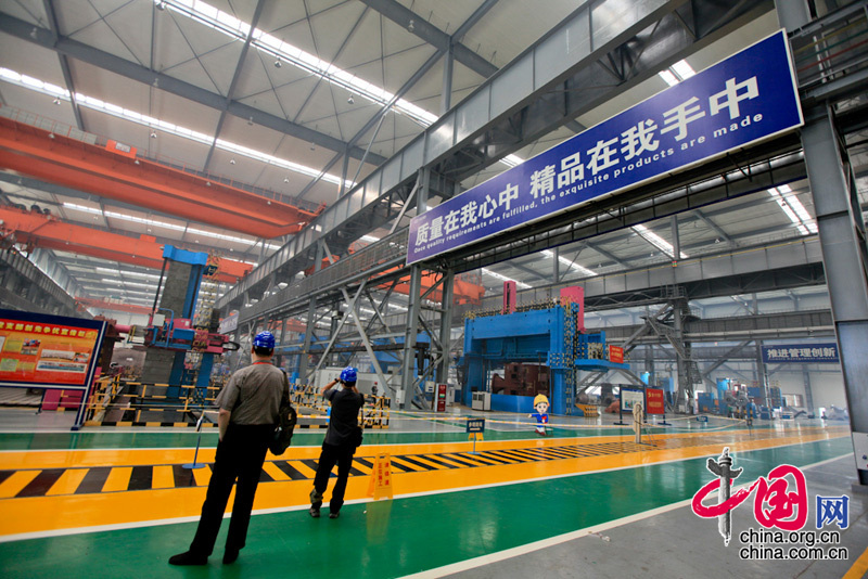 The vast interior of the relocated manufacturing base of Dongfang Turbine Co. in Deyang, Sichuan Province. 