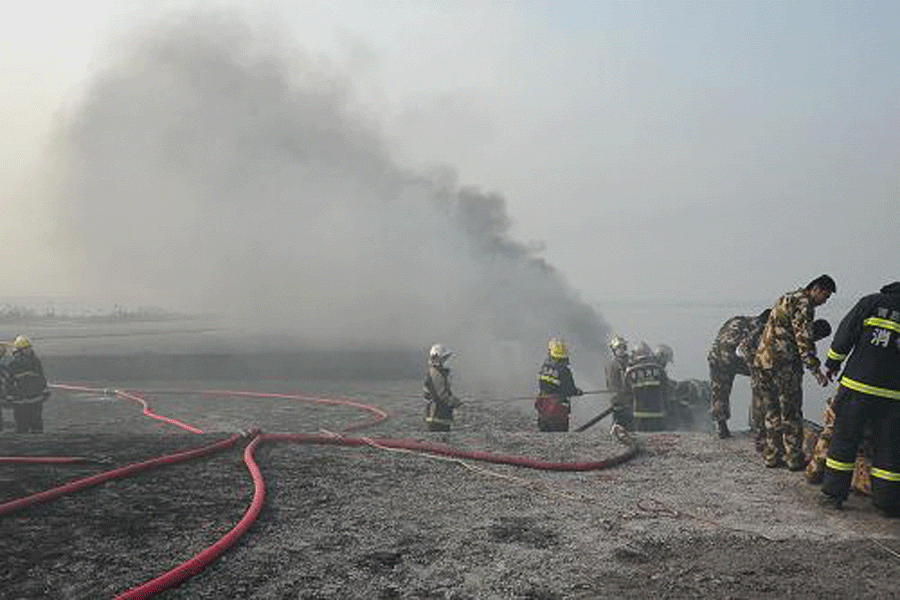 青岛中石化输油管道起火爆炸