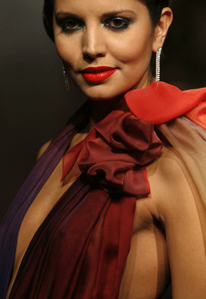 A model presents a creation Daalarna by Hungarian designer Anita Benes during a fashion show in Budapest on January 14,2009.