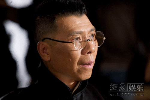 This undated photo shows cast member Feng Xiaogang on the set of 'Let the Bullets Fly.' 