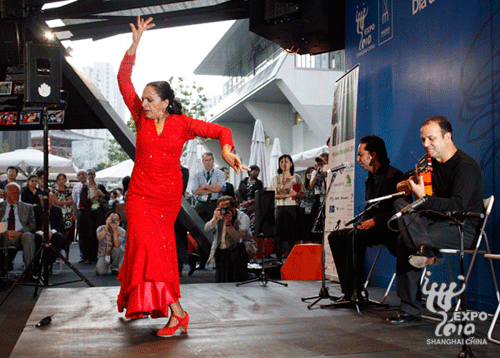 The passionate flamenco dance of Carmen Corté