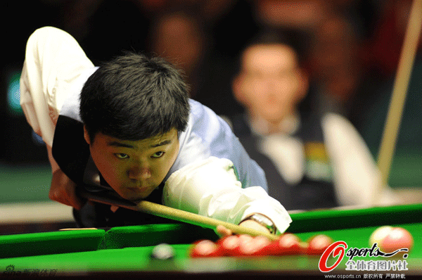 Ding Junhui claimed his first ranking tournament of the season by winning the Welsh Open.
