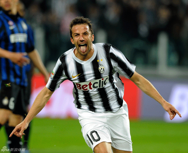 Alessandro Del Piero celebrates after securing Juventus three points against Inter.