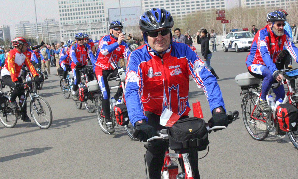 Olympic cycling tour kicks off in Beijing