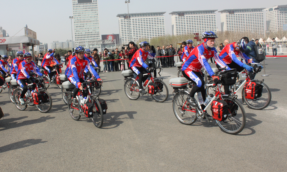 Olympic cycling tour kicks off in Beijing