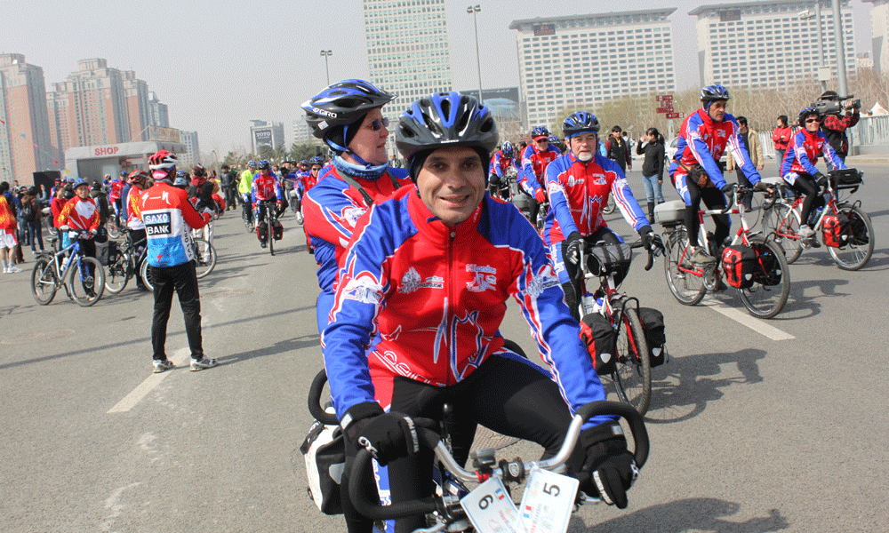 Olympic cycling tour kicks off in Beijing