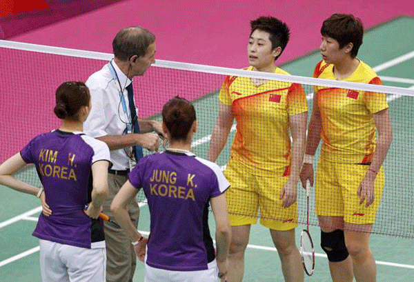 Eight badminton players disqualified for trying to throw matches in London Olympic Games.
