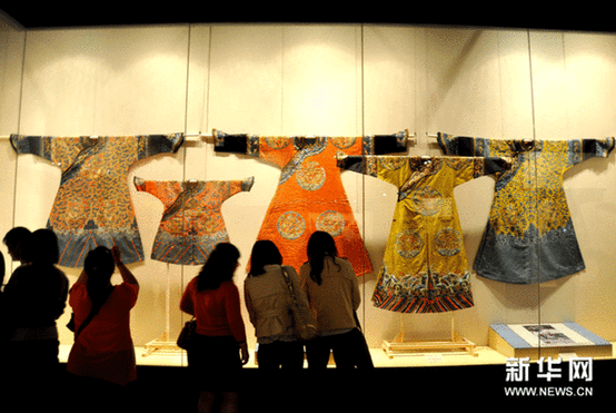 Chinese Aristocracy costumes displayed in Shandong
