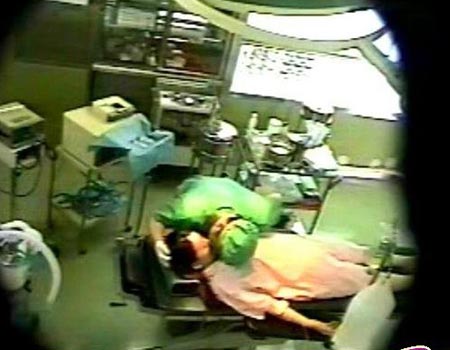 男医生骚扰让我又惊又怕