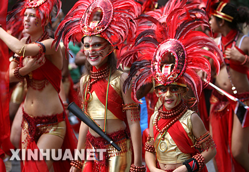 英国一年一度的伦敦西区诺丁山狂欢节是欧洲范围内规模最大的狂欢节，也是仅次于巴西里约热内卢狂欢节的世界第二大狂欢节。