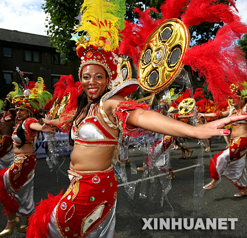 英國一年一度的倫敦西區諾丁山狂歡節是歐洲範圍內規模最大的狂歡節，也是僅次於巴西裏約熱內盧狂歡節的世界第二大狂歡節。