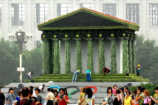 奥运景观现身天安门广场 “帕特农神庙”景观