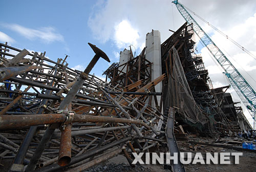 越南橋梁坍塌目前造成至少52人死170多人傷[組圖]
