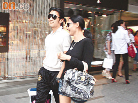 张柏芝夫妻恩爱 产后瘦身成功当街秀美腿(图)