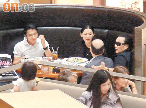 张柏芝夫妻恩爱 产后瘦身成功当街秀美腿(图)