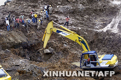 哥倫比亞一金礦坍塌 30多人死傷10多人被困[組圖]