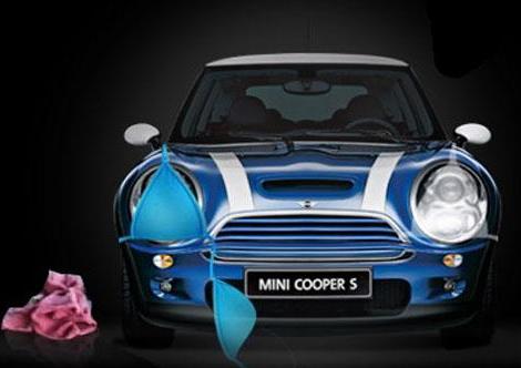 穿比基尼的汽车