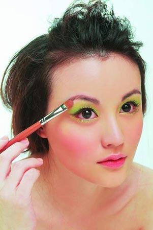 面试彩妆打造第一眼美女(图)