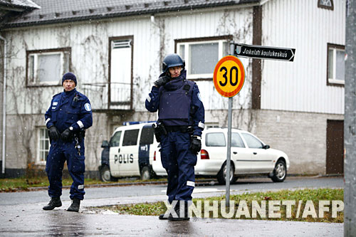芬兰警方7日晚宣布，在芬兰南部图苏拉镇的约凯拉学校7日中午发生的枪击事件中，死亡人数已上升到8人。
