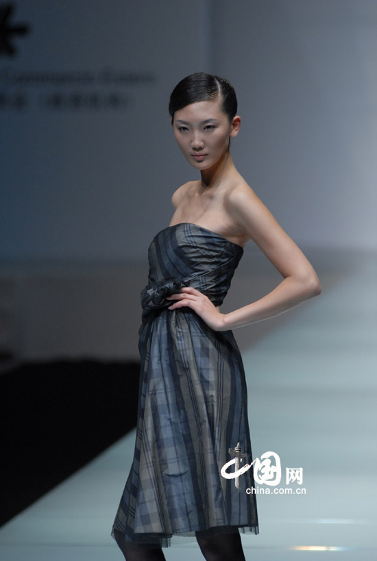 优雅淑女maxmara成衣发布裙装系列(图)