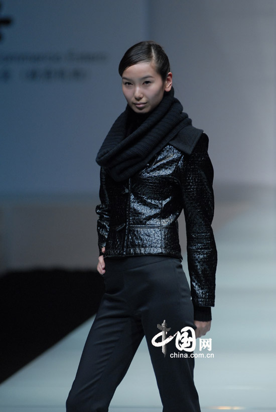 优雅淑女maxmara成衣发布经典外衣(图) 