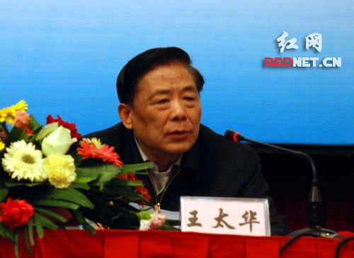 王太华：全国各级电视台在黄金时段均不得播出境外动画片