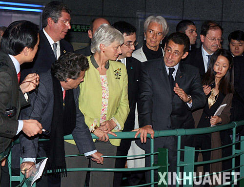 11月27日，正在中国进行访问的法国总统萨科齐在上海城市规划展示馆参观。 