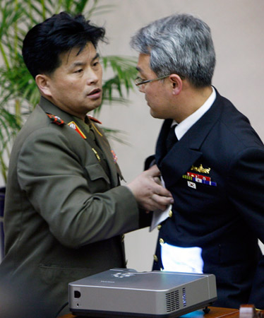 朝韩将军级军事会谈发生身体冲突 气氛紧张
