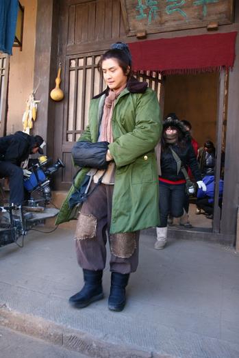 “牛郎”穿上军大衣 “牛郎”穿上军大衣