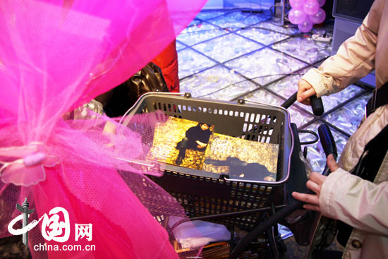 签售台布置温馨浪漫，胜似婚礼