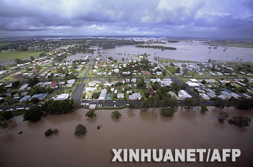 澳大利亚新南威尔士州洪水围困数千居民[组图]