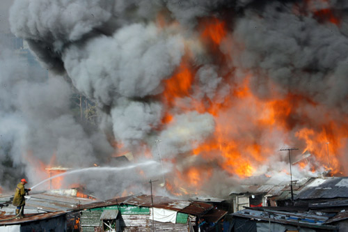 馬來西亞一處貧民窟大火