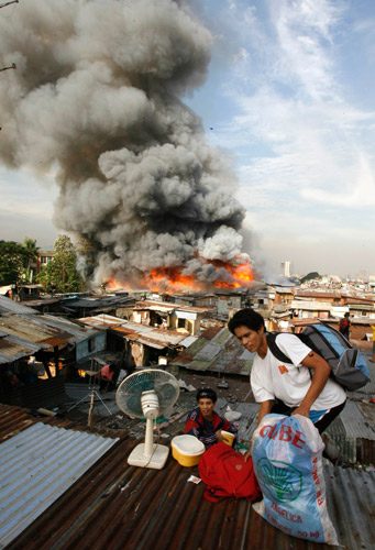 马来西亚一处贫民窟大火