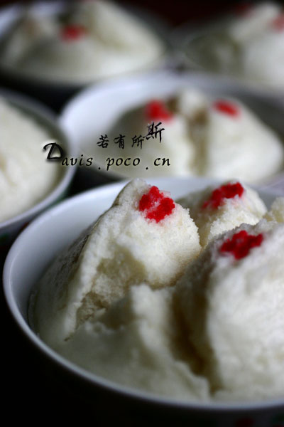传统美味：实拍新年妈妈做糯米松糕全过程