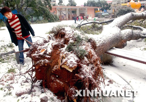 湖南郴州市民停電后的生活