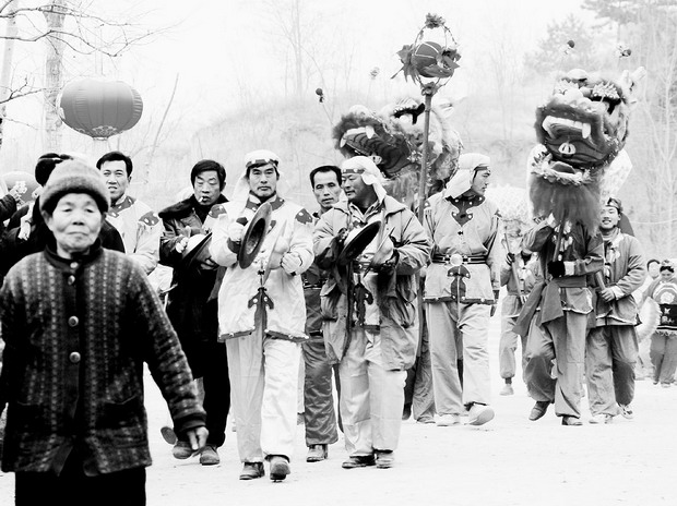 元宵农民闹花灯