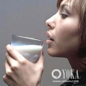 明星成功范例牛奶减肥法